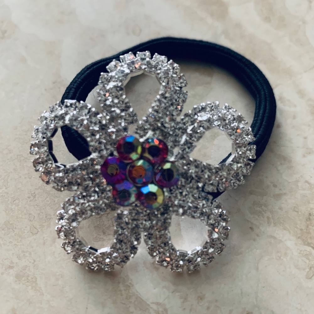 Ponytail hair tie made made with Austrian crystals